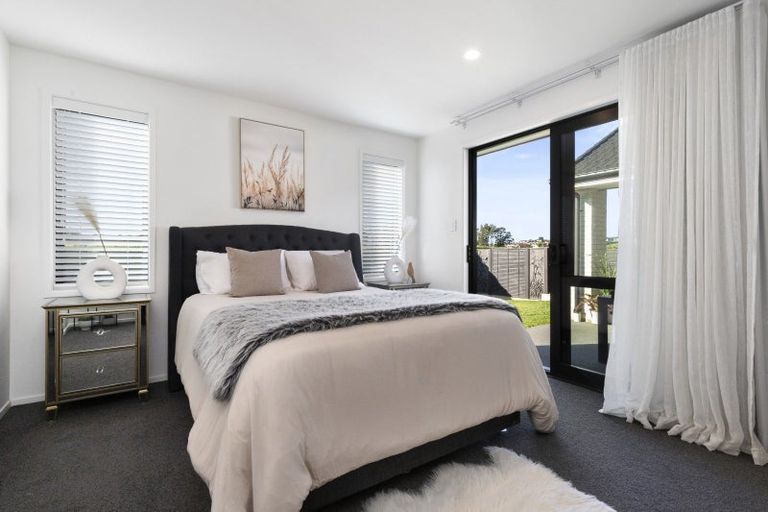 Photo of property in 1 Rongoa Maori Way, Pukekohe, 2120