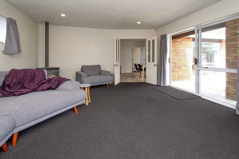 Photo of property in 33 Sylvia Street, Parklands, Christchurch, 8083