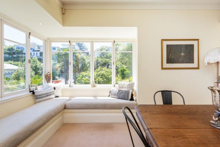 Photo of property in 30 Seapoint Road, Bluff Hill, Napier, 4110