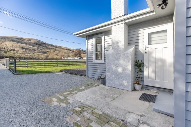 Photo of property in 20 Blake Street, Porangahau, 4293