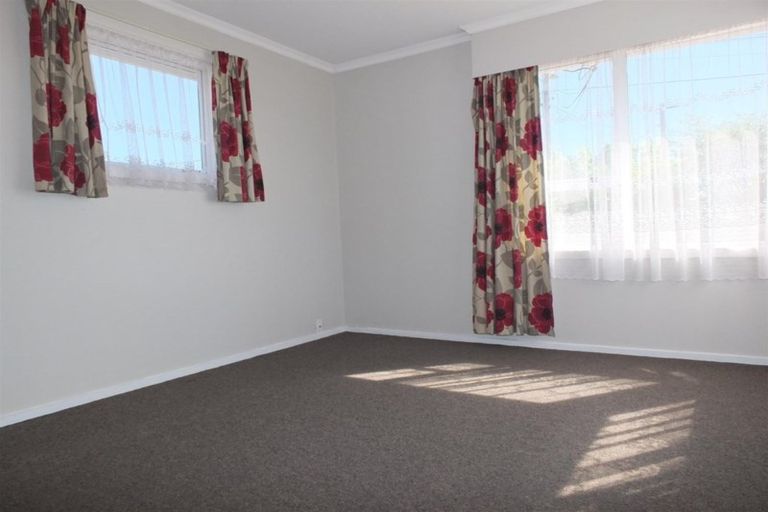 Photo of property in 1/50 Vancouver Crescent, Wainoni, Christchurch, 8061