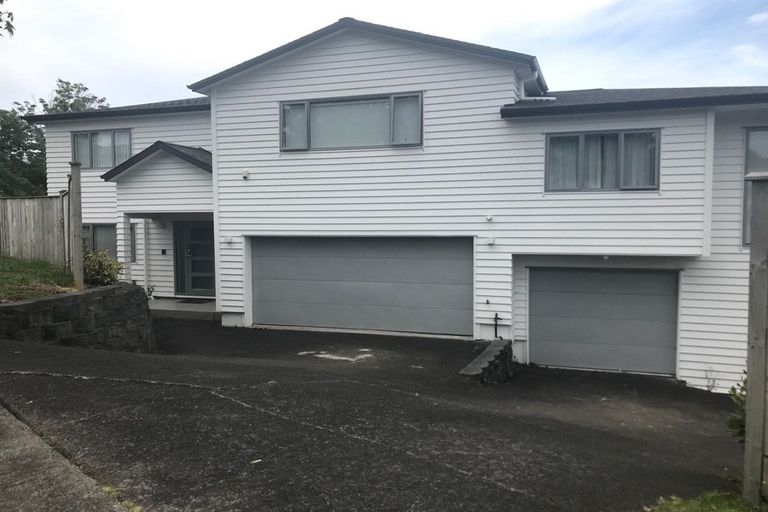 Photo of property in 9 Trotting Terrace, Fairview Heights, Auckland, 0632