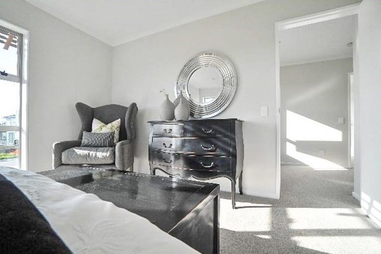 Photo of property in 111 Mackay Drive, Greenhithe, Auckland, 0632