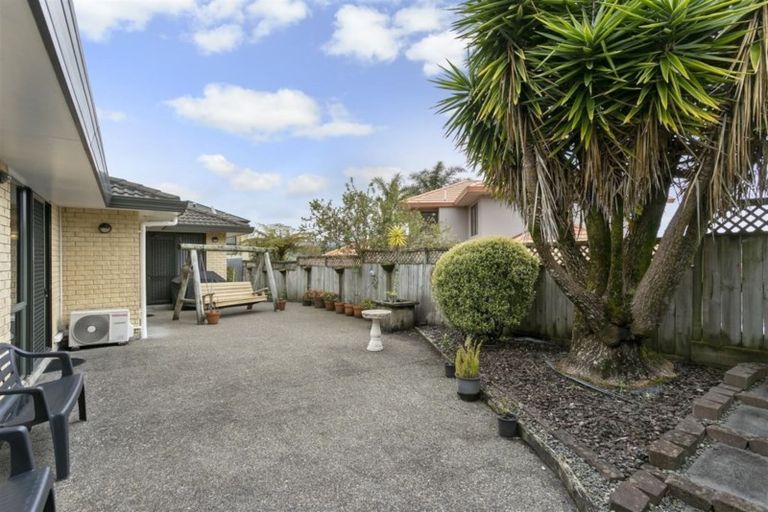 Photo of property in 7 Hercules Drive, Henderson, Auckland, 0612