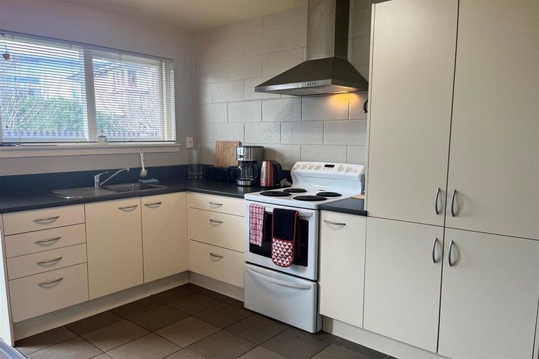 Photo of property in 1/494 Hereford Street, Linwood, Christchurch, 8011