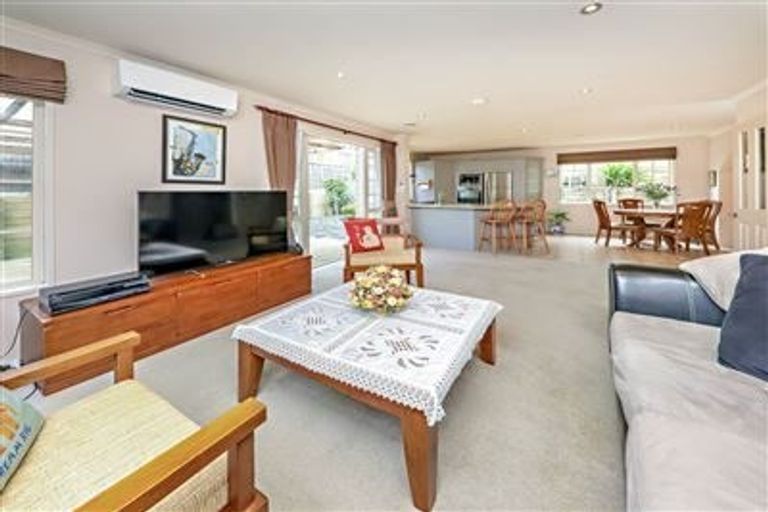 Photo of property in 46 Westerham Drive, Dannemora, Auckland, 2016