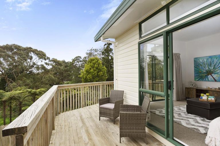 Photo of property in 2 Longview Rise, Massey, Auckland, 0614