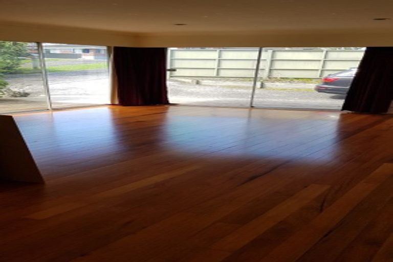 Photo of property in 212 Forrest Hill Road, Forrest Hill, Auckland, 0620