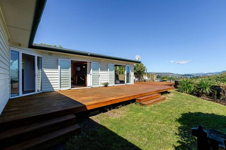 Photo of property in 11 Acheron Road, Paremata, Porirua, 5026