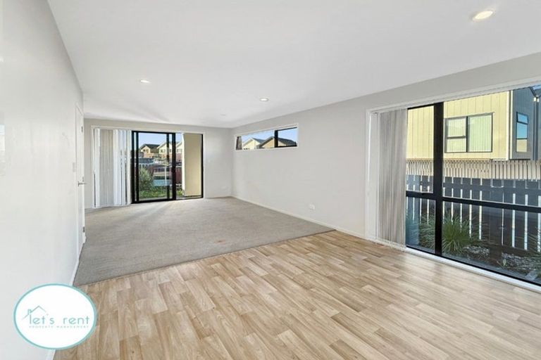 Photo of property in 2 Tima Lane, Mangere Bridge, Auckland, 2022