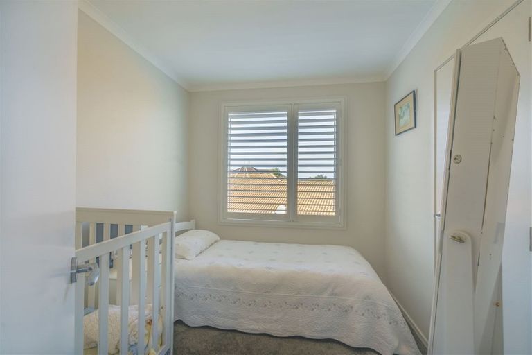 Photo of property in 6 Coral Court, Gulf Harbour, Whangaparaoa, 0930