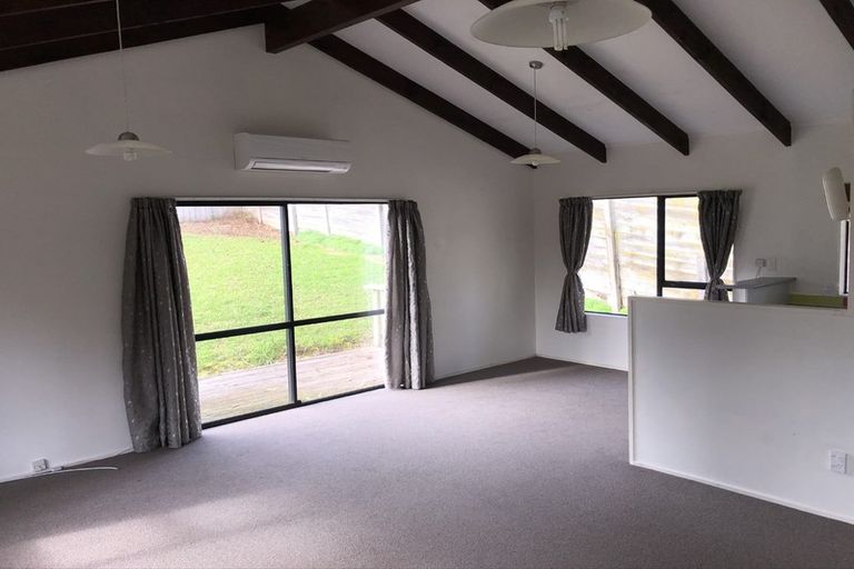 Photo of property in 2/25 Gazelle Avenue, Beach Haven, Auckland, 0626