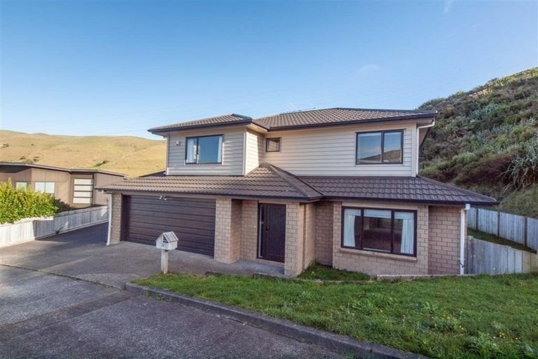 Photo of property in 27 Gifford Grove, Churton Park, Wellington, 6037