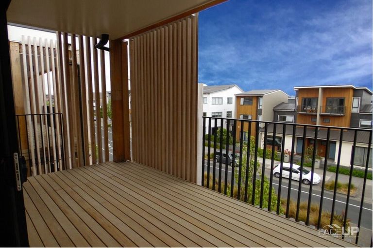 Photo of property in 9/165 Hobsonville Point Road, Hobsonville, Auckland, 0616