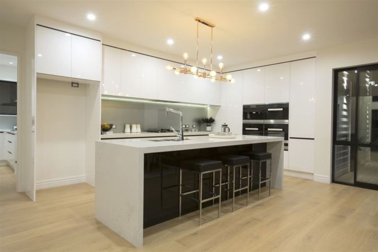 Photo of property in 42 Fernhill Way, Oteha, Auckland, 0632