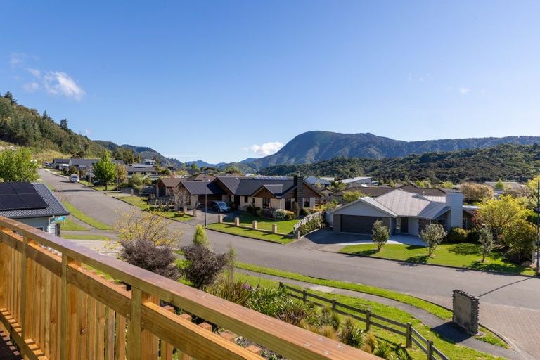 Photo of property in 2 Bell Bird Rise, Picton, 7220