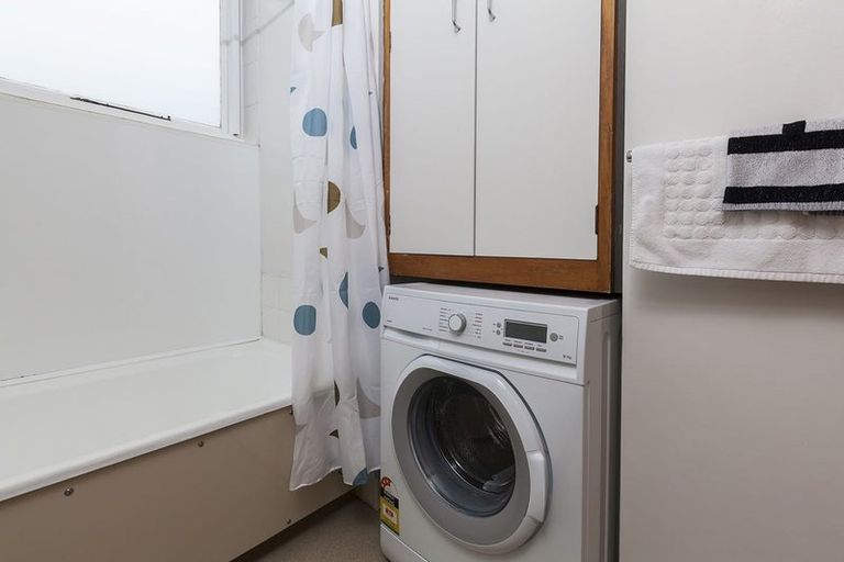 Photo of property in 21 Newbridge Place, Ilam, Christchurch, 8041