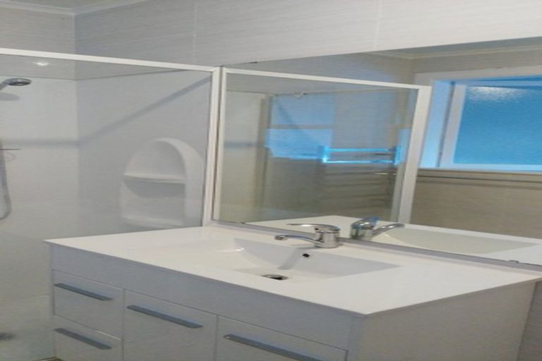 Photo of property in 44 Brandon Road, Glen Eden, Auckland, 0602