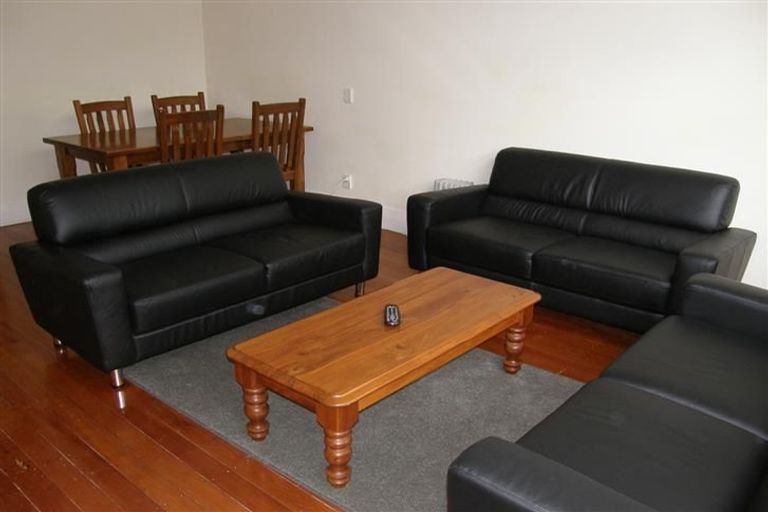 Photo of property in 48 Aurora Terrace, Kelburn, Wellington, 6012