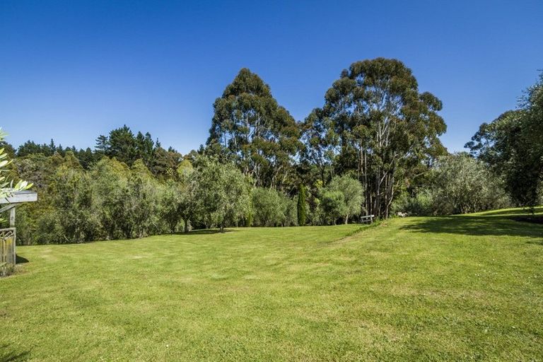 Photo of property in 102 Wright Road, Dairy Flat, 0794