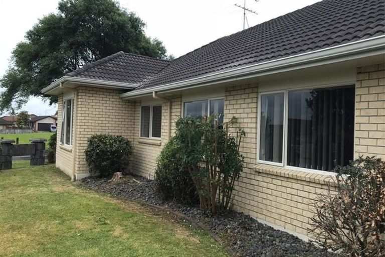 Photo of property in 1 Monash Place, Flat Bush, Auckland, 2016