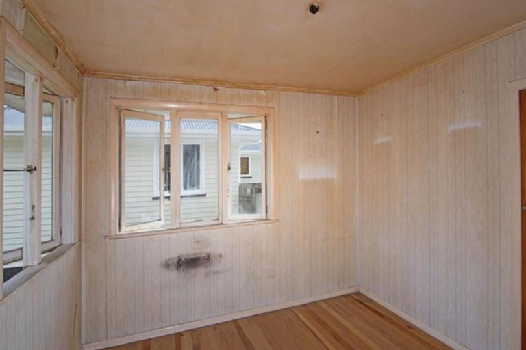 Photo of property in 27 Hill Crescent, Papakura, 2110
