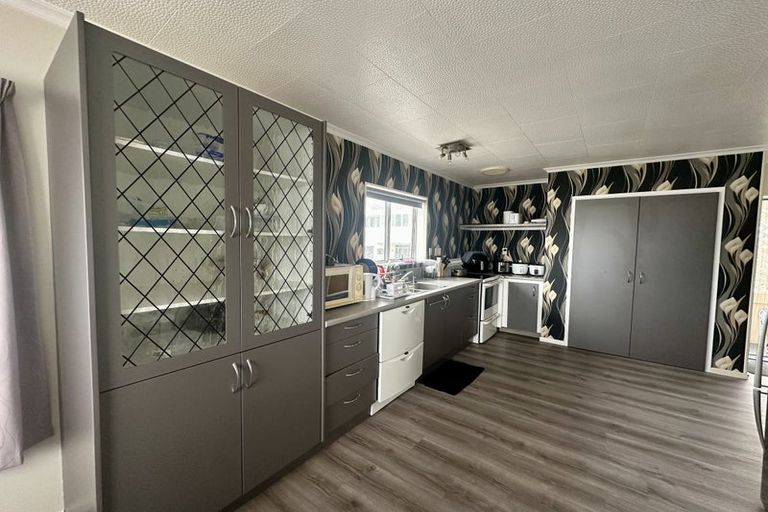 Photo of property in 21 Bulteel Street, New Plymouth, 4310