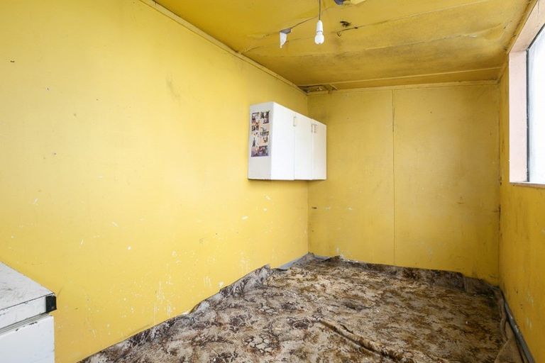 Photo of property in 51 Reid Road, South Dunedin, Dunedin, 9012