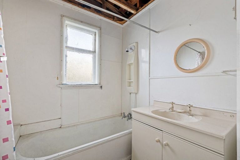 Photo of property in 161 Cambridge Street, Levin, 5510