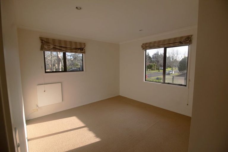Photo of property in 20 Kristin Lane, Albany, Auckland, 0632