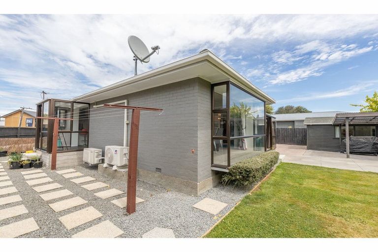 Photo of property in 10 Lovelock Street, Dallington, Christchurch, 8061