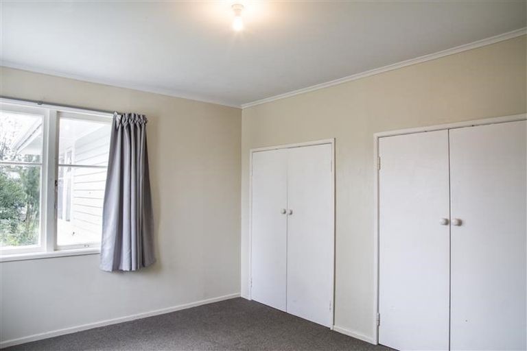 Photo of property in 3 Longburn Road, Henderson, Auckland, 0610