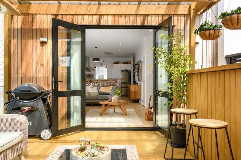 Photo of property in 6 Saltmarsh Road, Hobsonville, Auckland, 0616