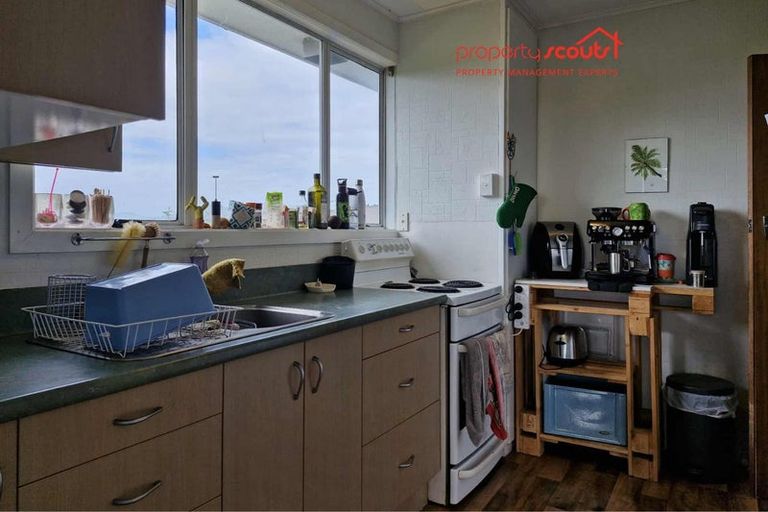 Photo of property in 119 Pioneer Road, Moturoa, New Plymouth, 4310