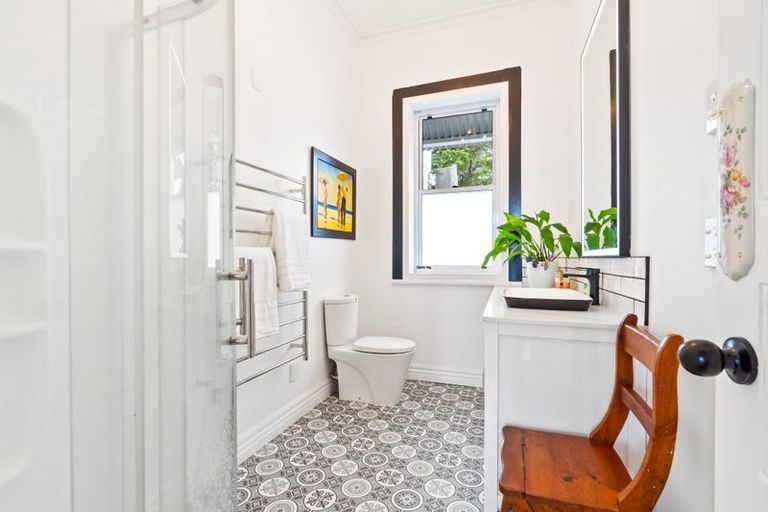 Photo of property in 5 Anzac Road, Morningside, Whangarei, 0110