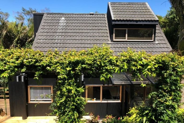 Photo of property in 4 Park Hill Road, Birkenhead, Auckland, 0626