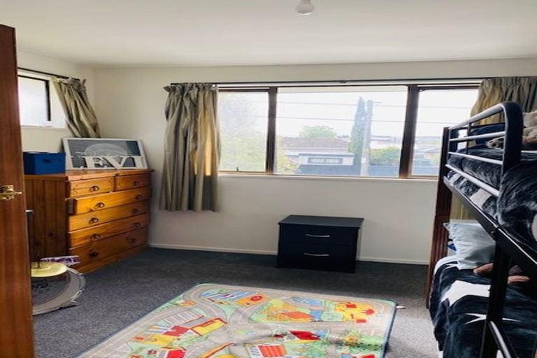 Photo of property in 2b Barclay Place, Burwood, Christchurch, 8061