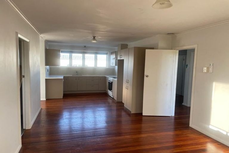 Photo of property in 1/35 Hill Crescent, Papakura, 2110