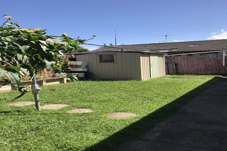 Photo of property in 1/1 Ballater Place, Highland Park, Auckland, 2010