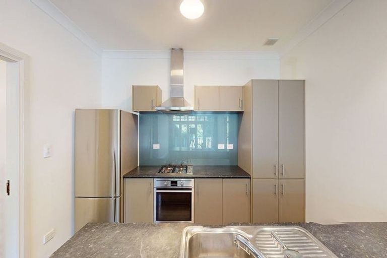 Photo of property in 44 Aurora Terrace, Kelburn, Wellington, 6012