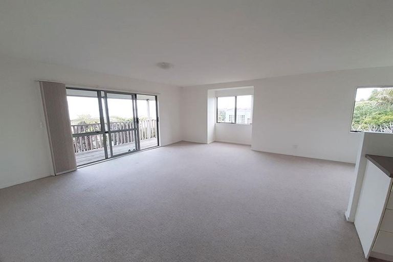 Photo of property in 15 Orchard Road, Browns Bay, Auckland, 0630