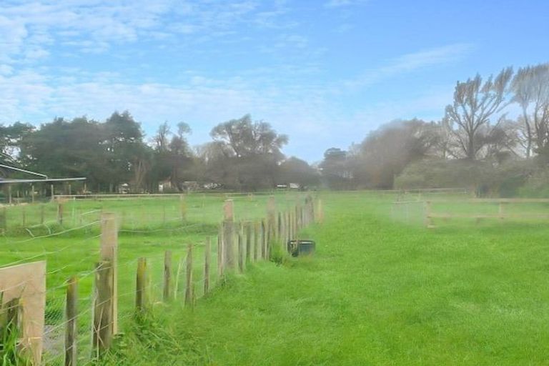 Photo of property in 65 Avenue Road, Foxton, 4814