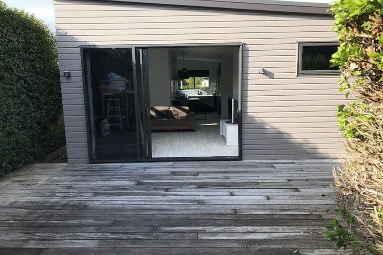 Photo of property in 19 Janet Street, Sunnyhills, Auckland, 2010