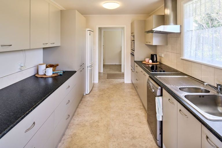 Photo of property in 18 Pukerua Beach Road, Pukerua Bay, 5026