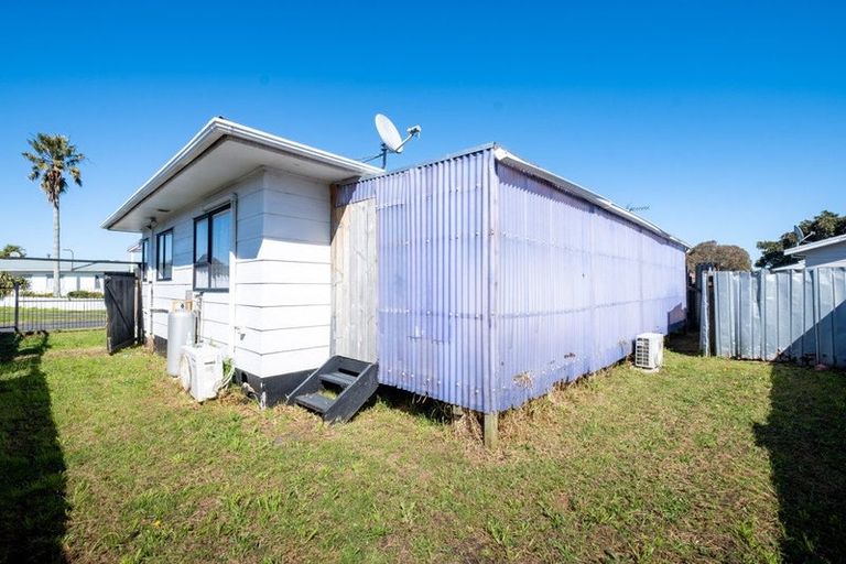 Photo of property in 1/6 Hatherley Place, Clendon Park, Auckland, 2103