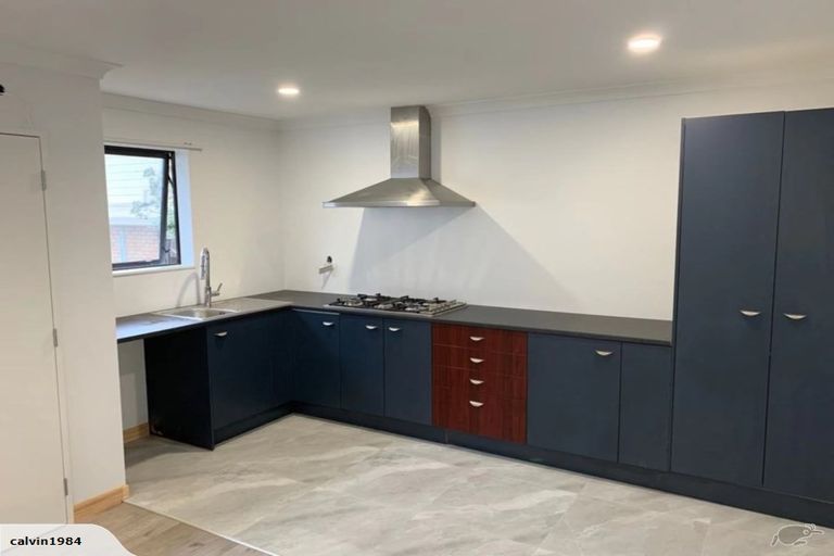 Photo of property in 127 Botany Road, Botany Downs, Auckland, 2010