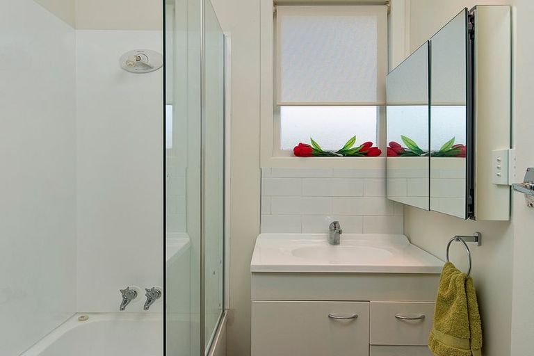 Photo of property in 20 President Avenue, Papakura, 2110