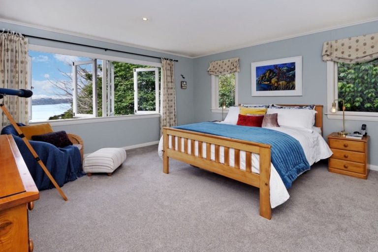 Photo of property in 7 Opou Road, Titirangi, Auckland, 0604