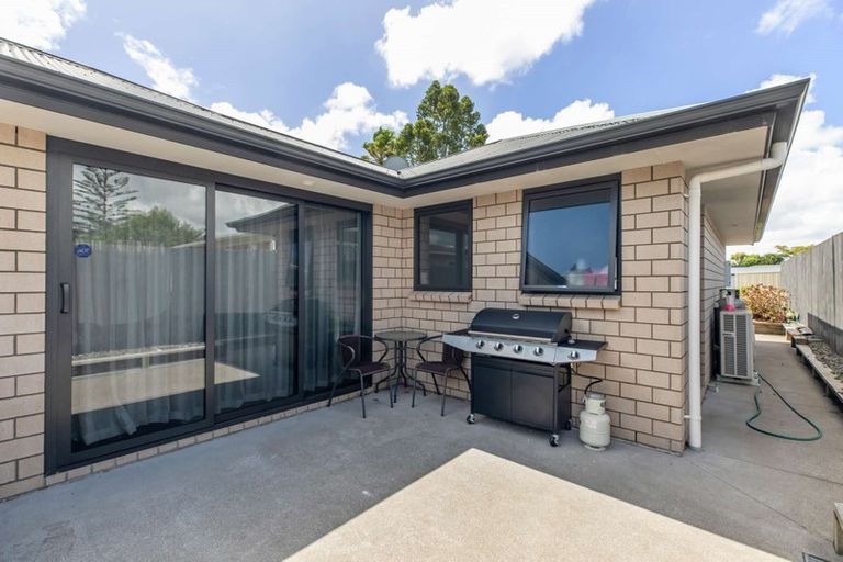 Photo of property in 2 Bayview Drive, Waiuku, 2123