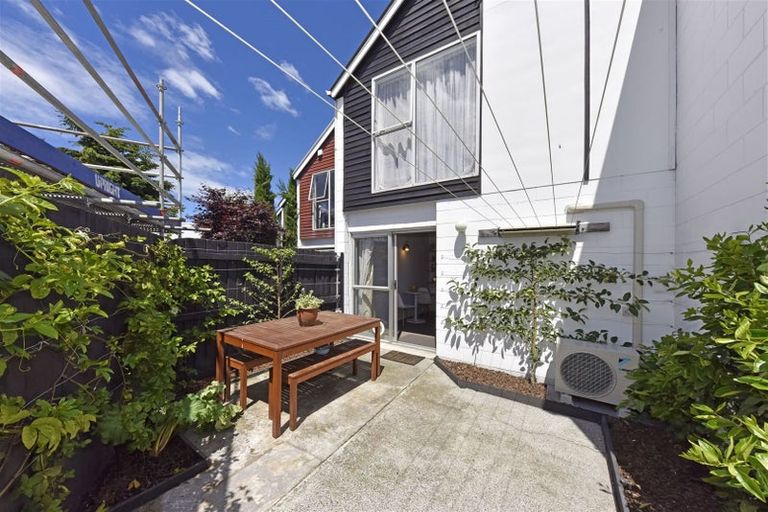 Photo of property in 3/69 Thackeray Place, Waltham, Christchurch, 8023